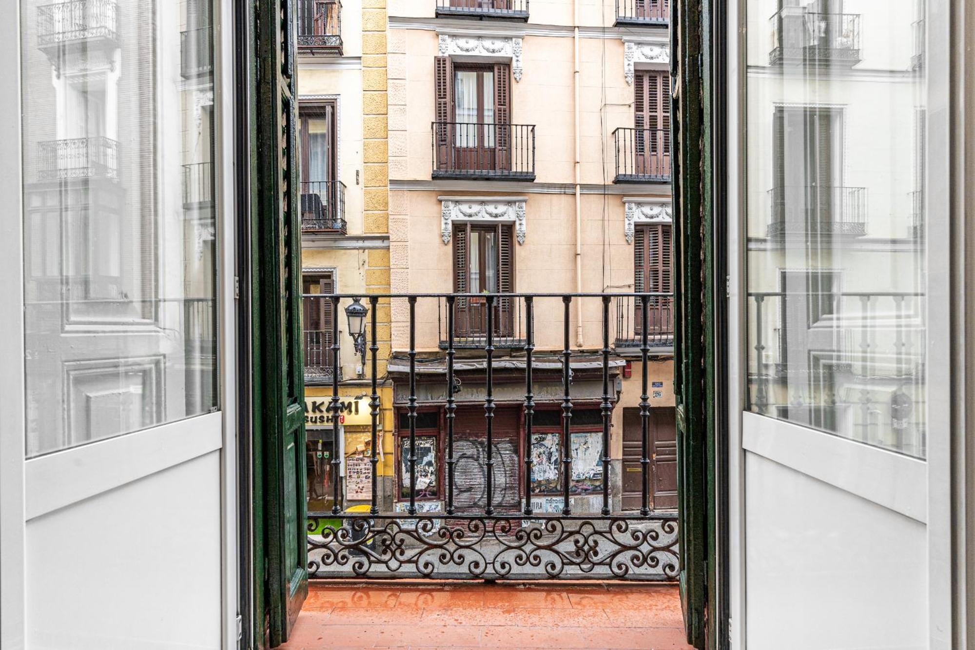 Vr Jeronima Apartments Мадрид Екстериор снимка