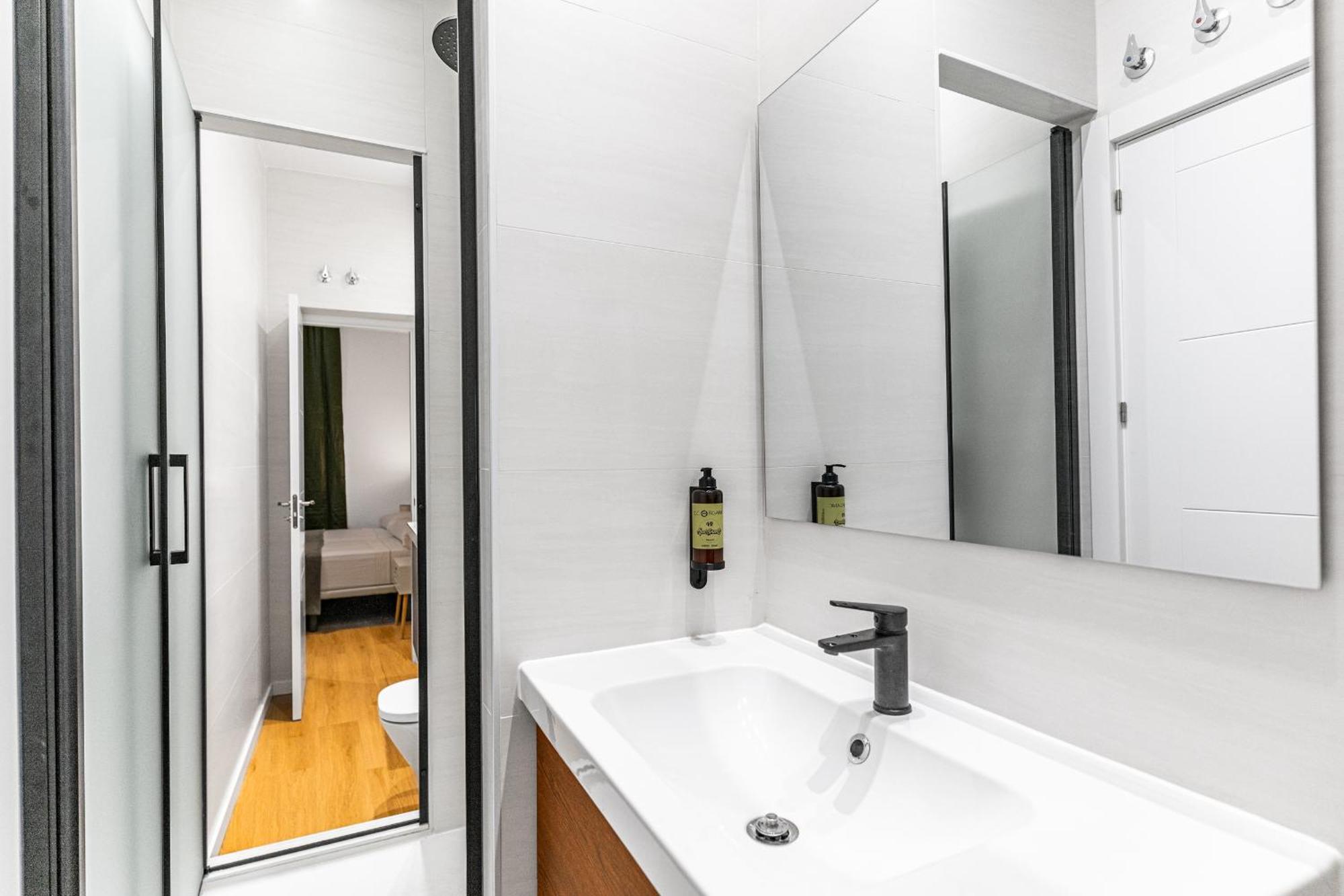 Vr Jeronima Apartments Мадрид Екстериор снимка