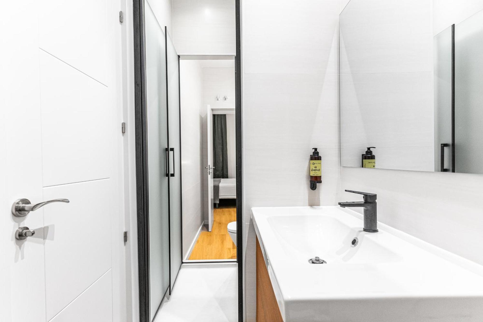Vr Jeronima Apartments Мадрид Екстериор снимка