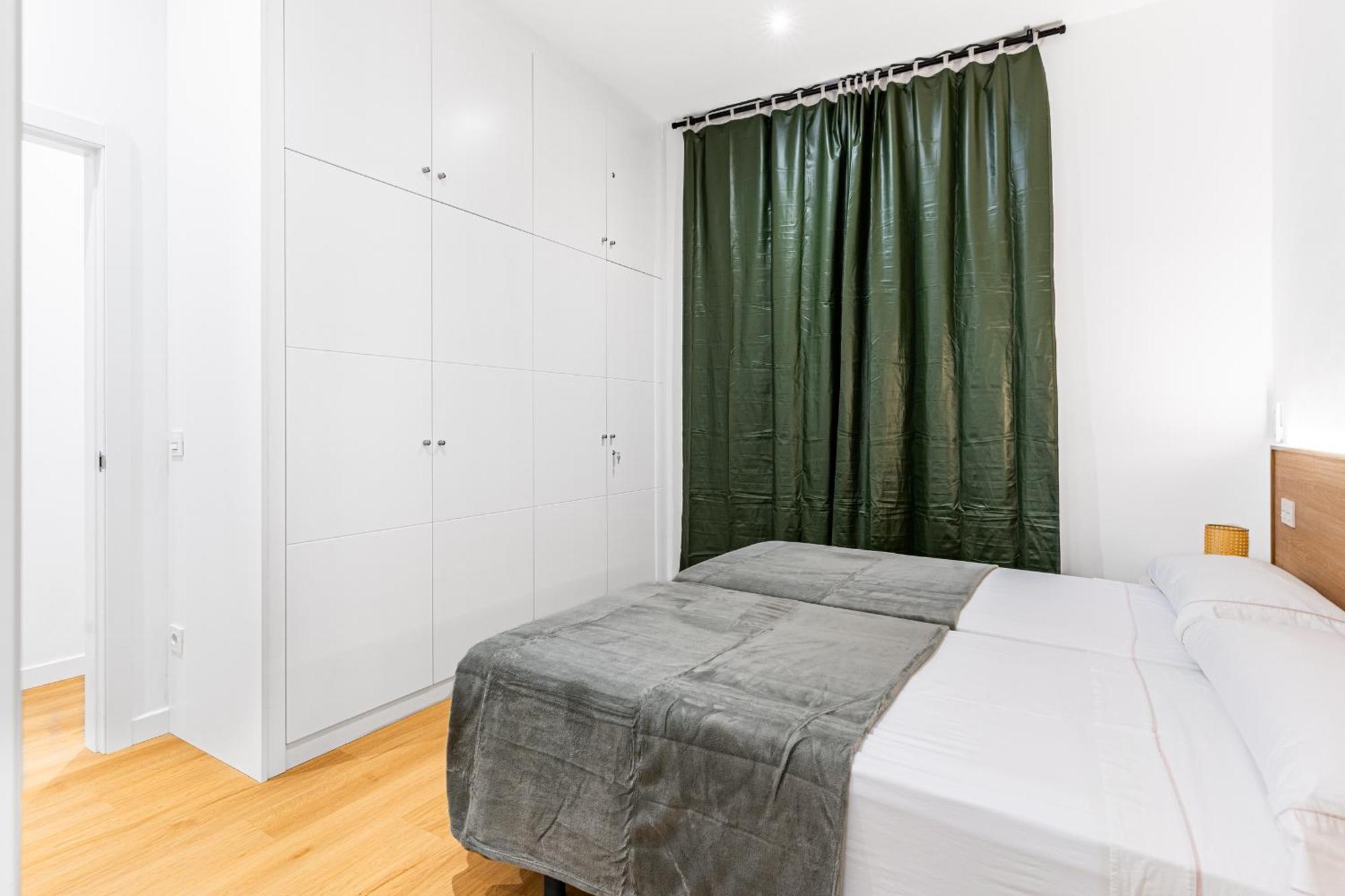 Vr Jeronima Apartments Мадрид Екстериор снимка